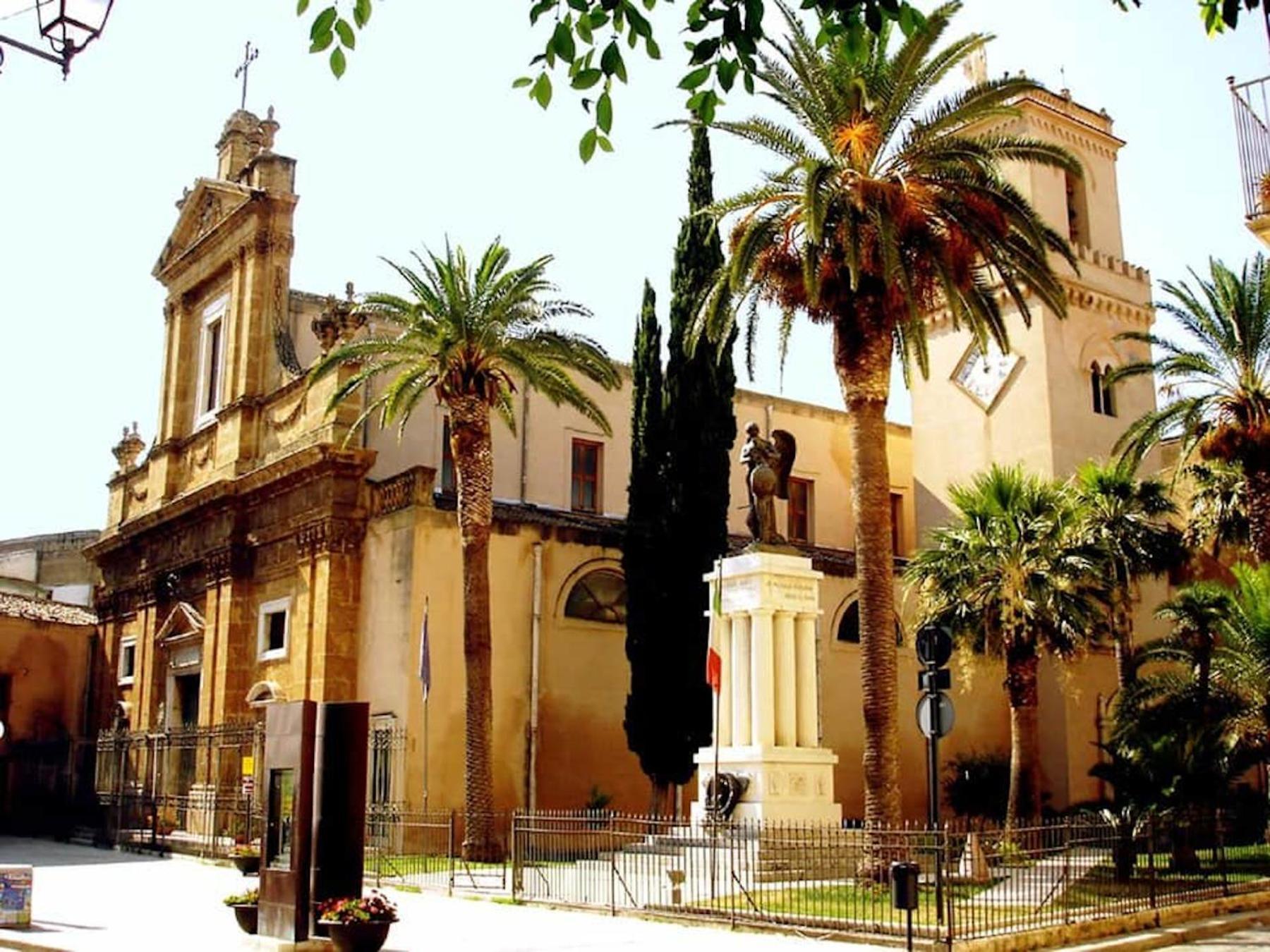 Il Girasole Del Centro Storico Villa Alcamo Buitenkant foto